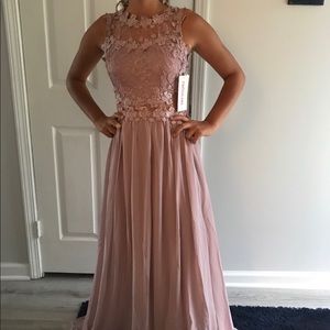 NEVER WORN lace prom dress